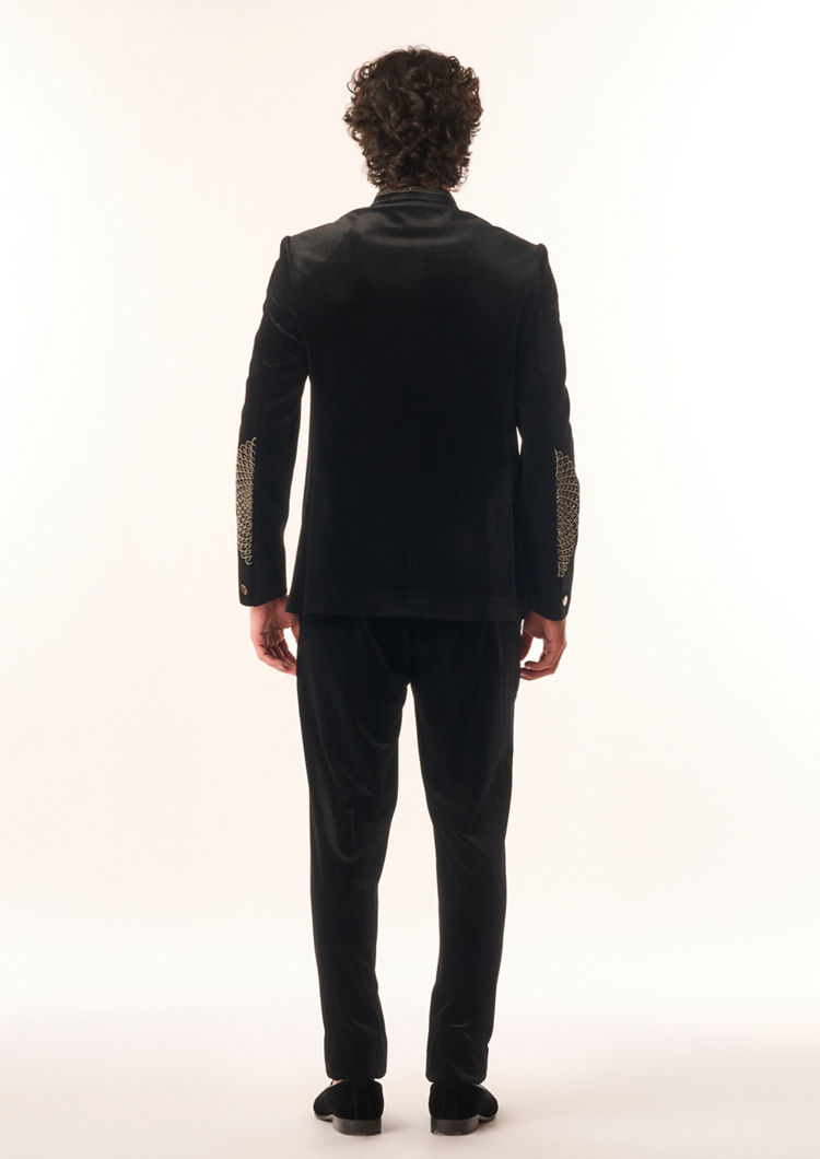 Twamev Men Black Velvet Jodhpuri Set with Embroidery