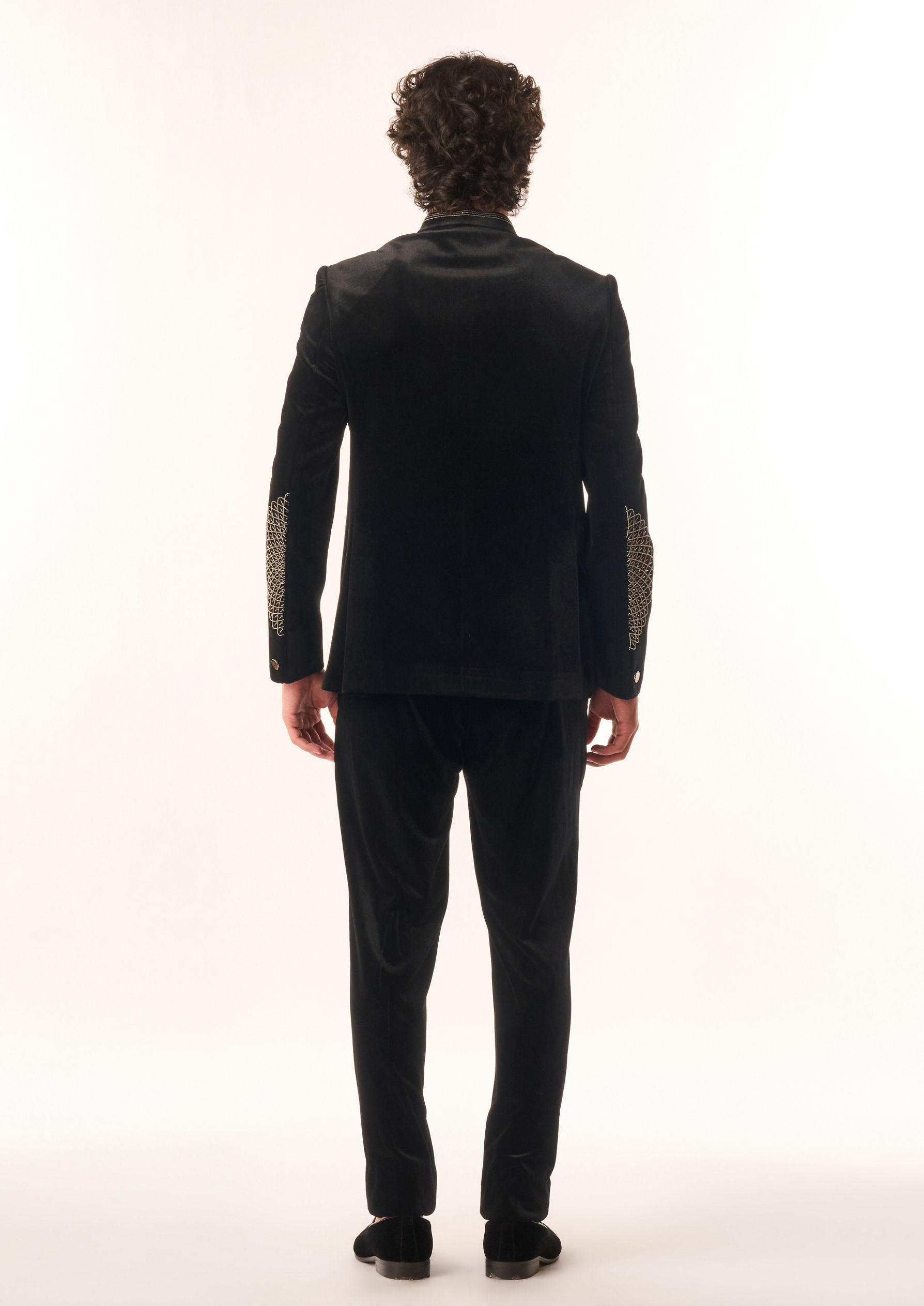Twamev Men Black Velvet Jodhpuri Set with Embroidery