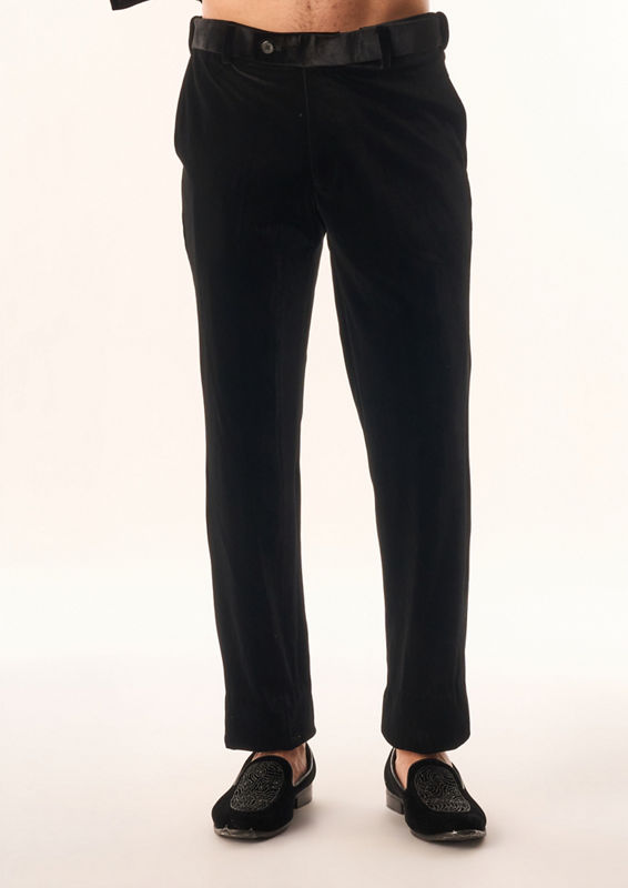 Twamev Men Black Velvet Jodhpuri Set with Embroidery