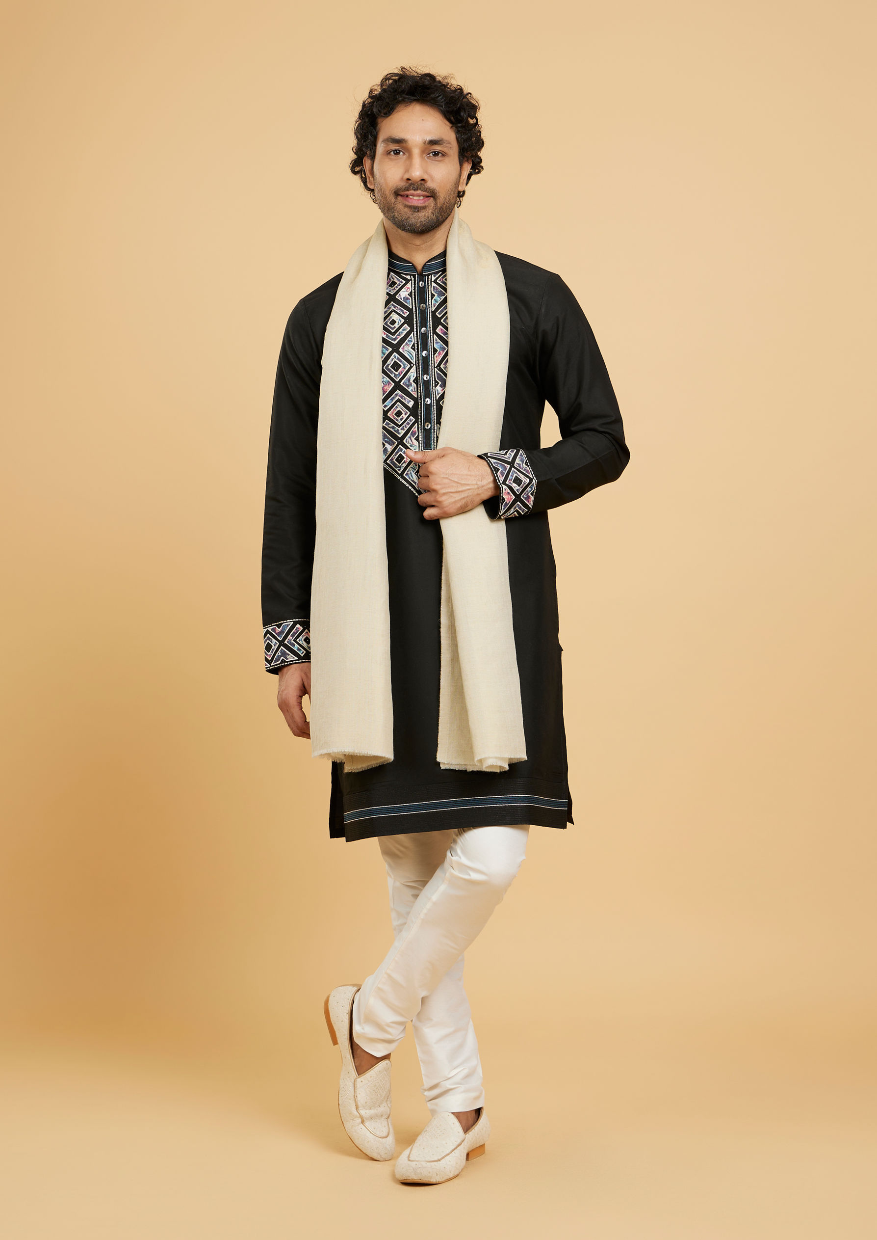 Twamev Men Beige Grandeur Shawl