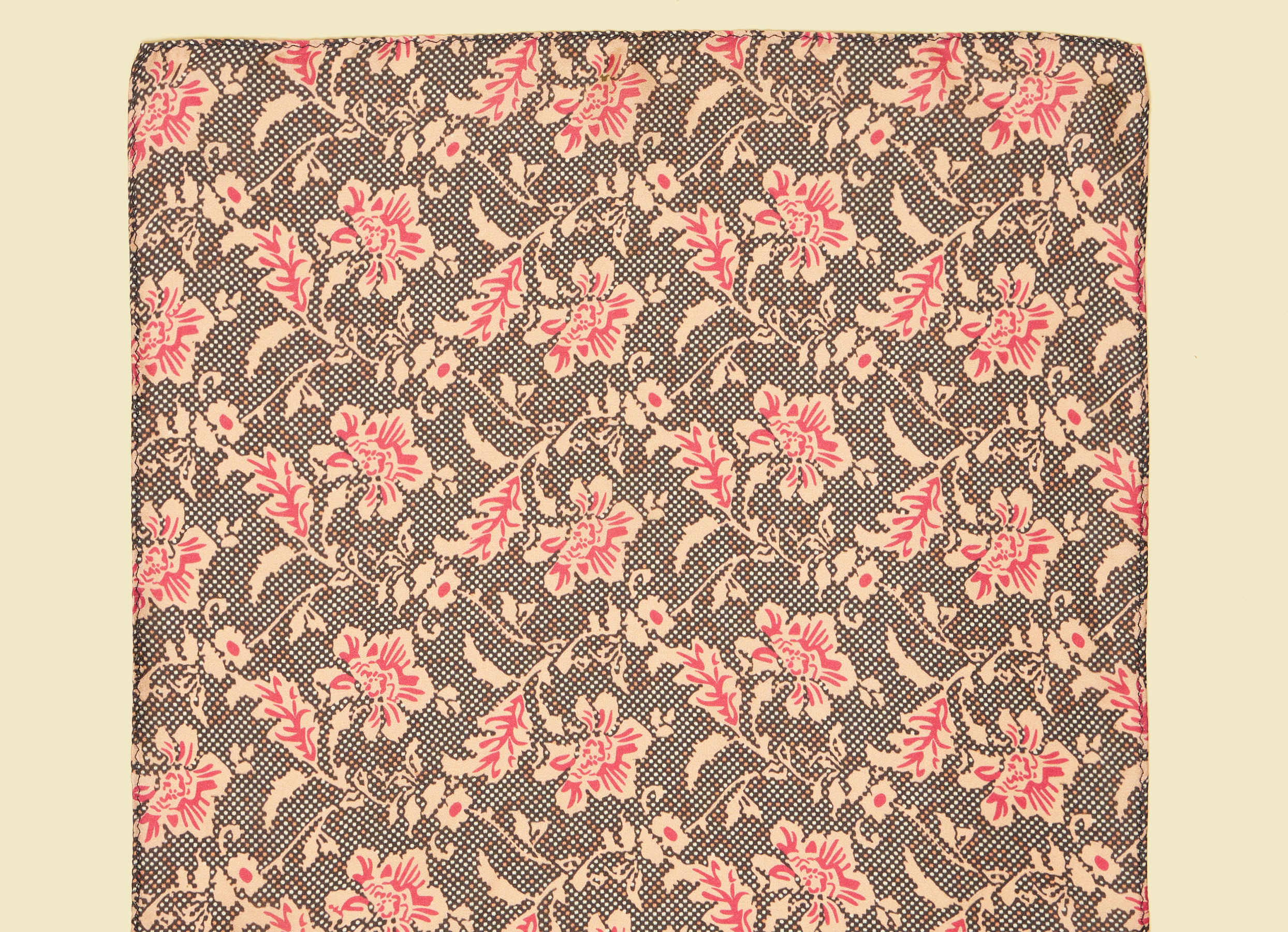 Twamev Men Gorgeous Pink Satin Pocket Square