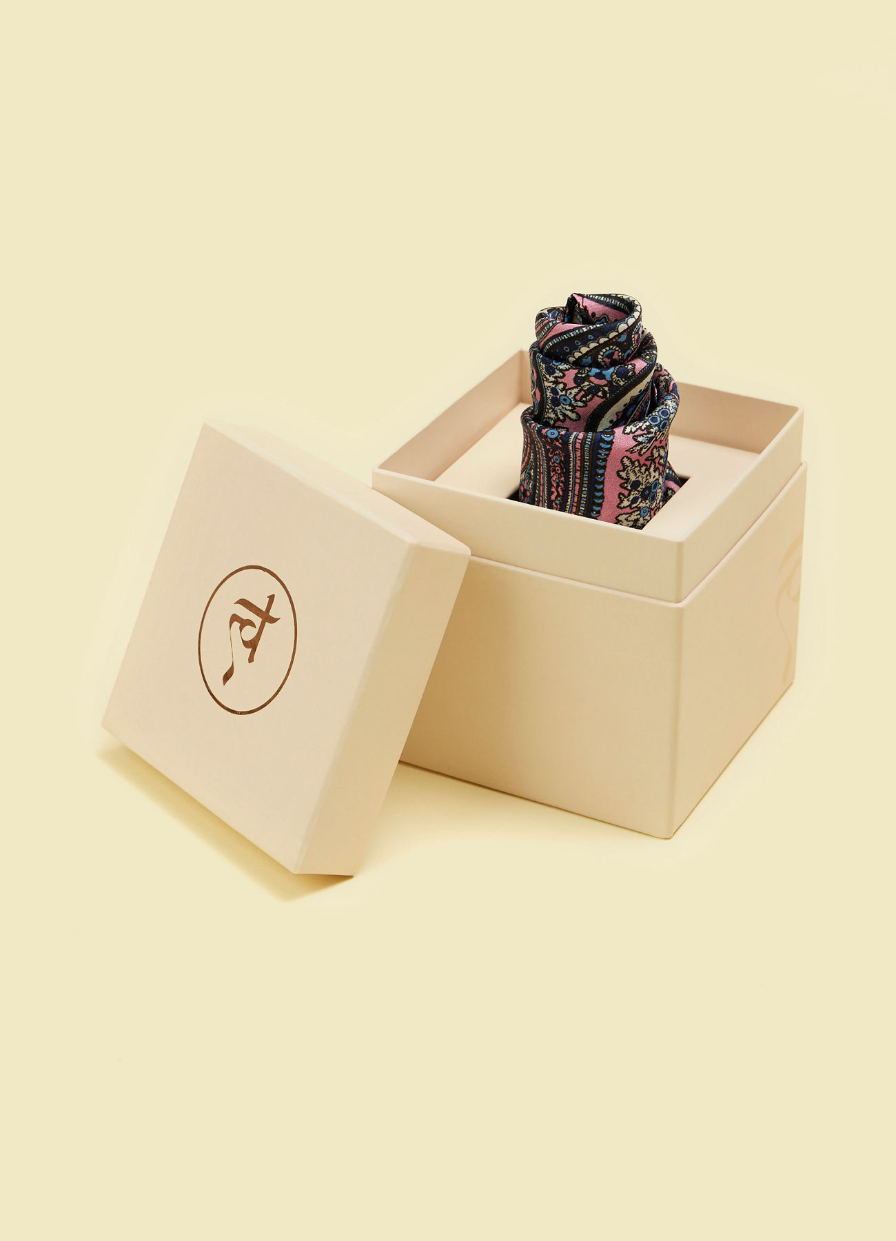 Twamev Men Pink Satin Pocket Square