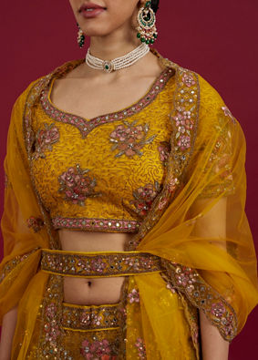 Mohey Women Elegant Mustard Yellow Festive Lehenga image number 3