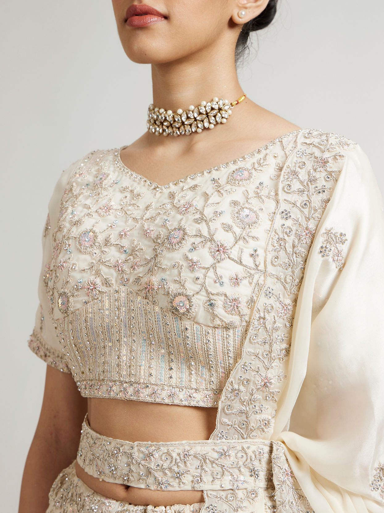 Mohey Women Cream White Paisley & Bel Buti Patterned Bridal Lehenga with Sequin Work & Scalloped Hem image number 3