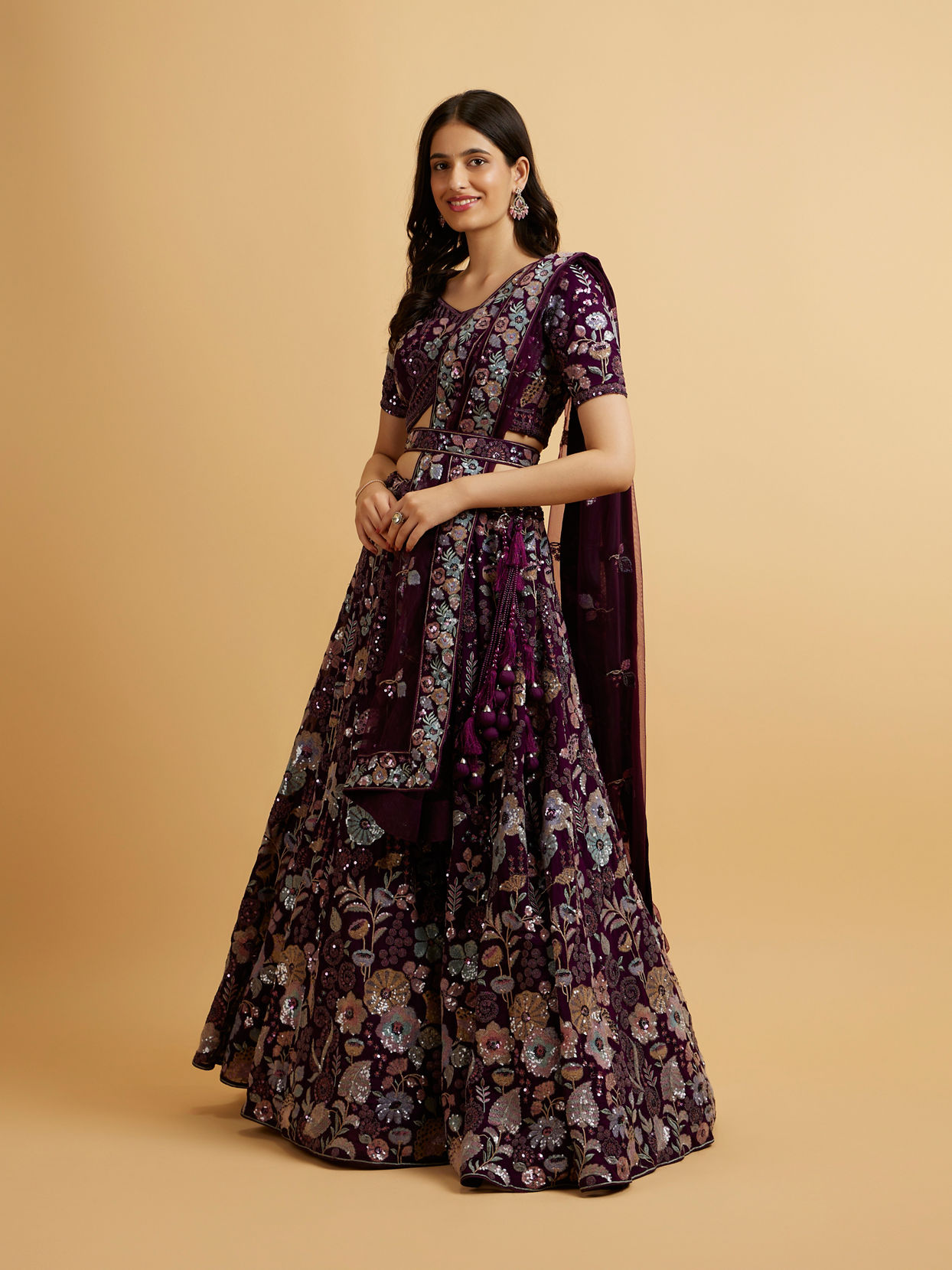 alt message - Mohey Women Wine Floral Embroidered Sequinned Lehenga image number 2