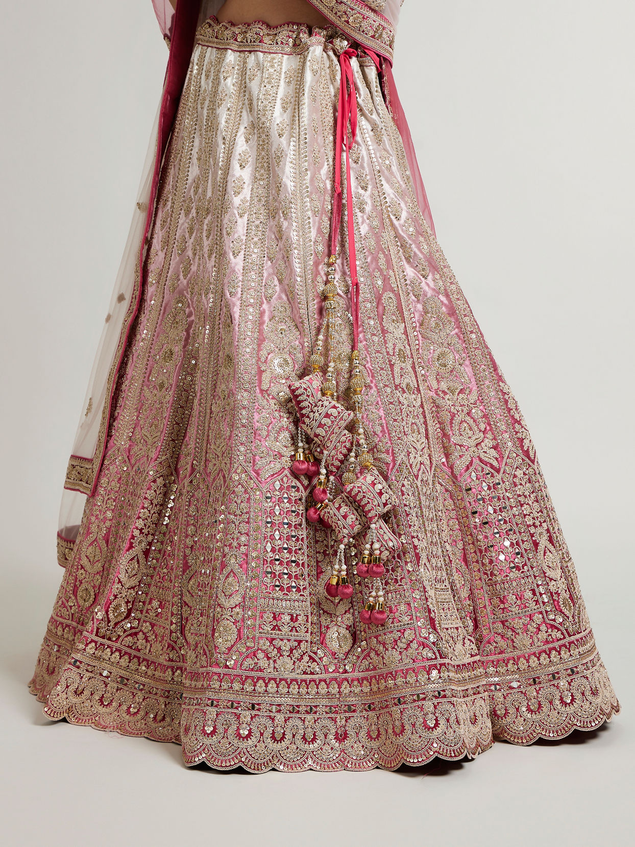 Mohey Women Dusty Pink Bridal Lehenga image number 3