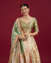 Mohey Women Creamy Elegance Lehenga
