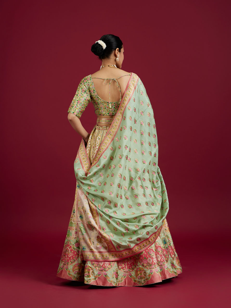 Mohey Women Creamy Elegance Lehenga