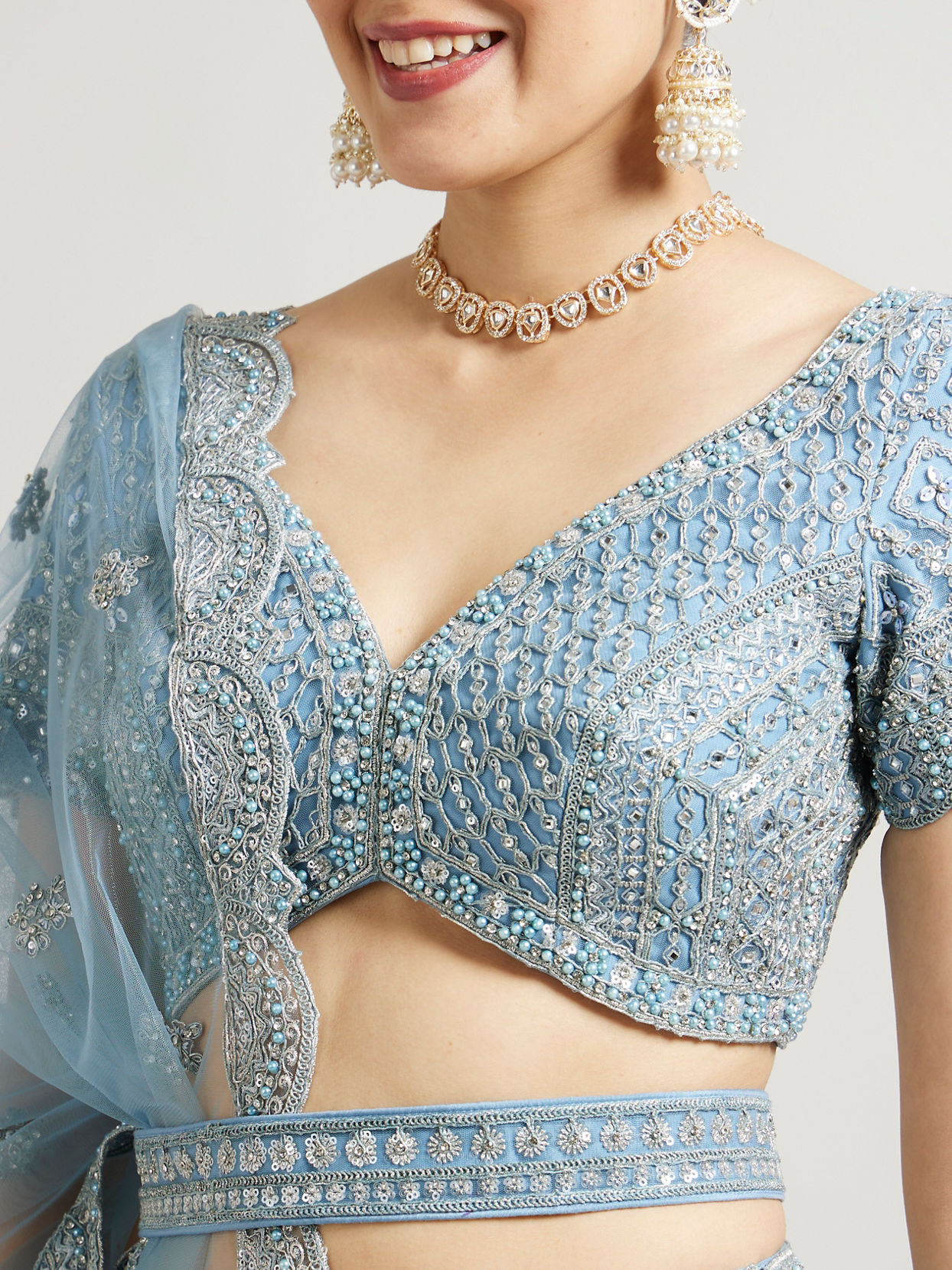 alt message - Mohey Women Ethereal Blue Net Lehenga image number 3