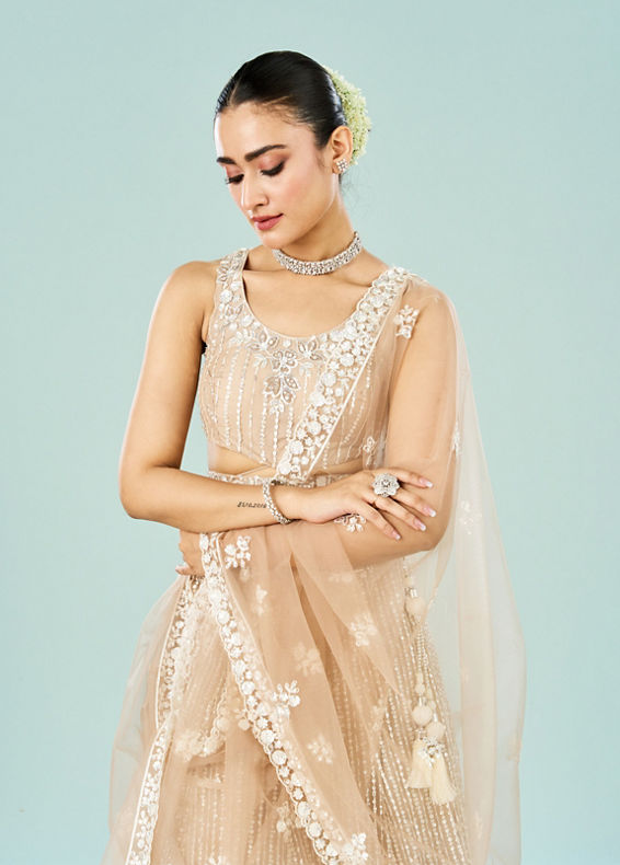 Mohey Women Cream Embellished Royal Semi Bridal Lehenga