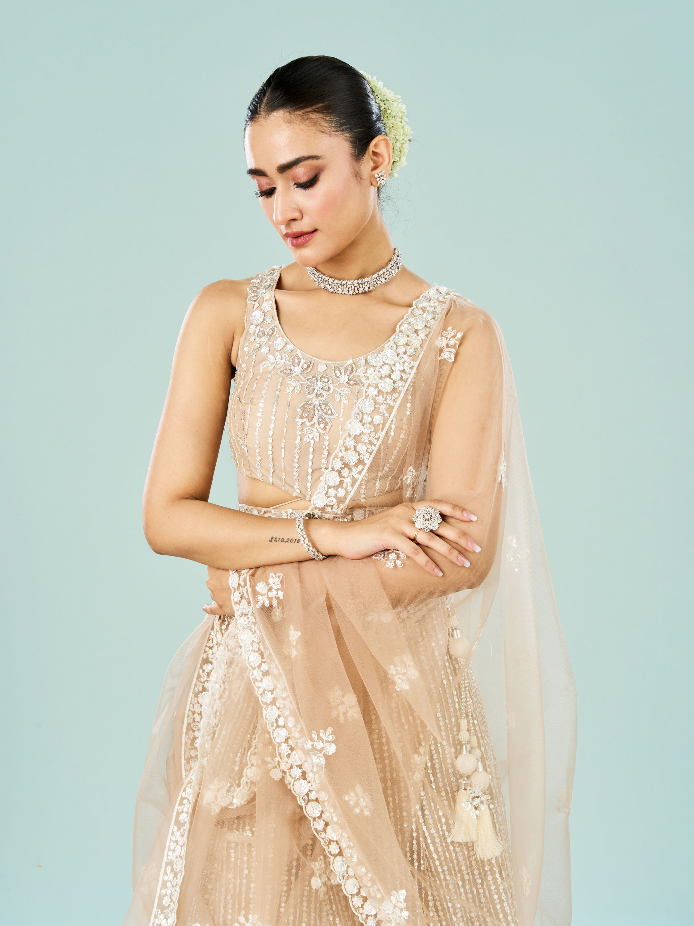 Mohey Women Cream Embellished Royal Semi Bridal Lehenga