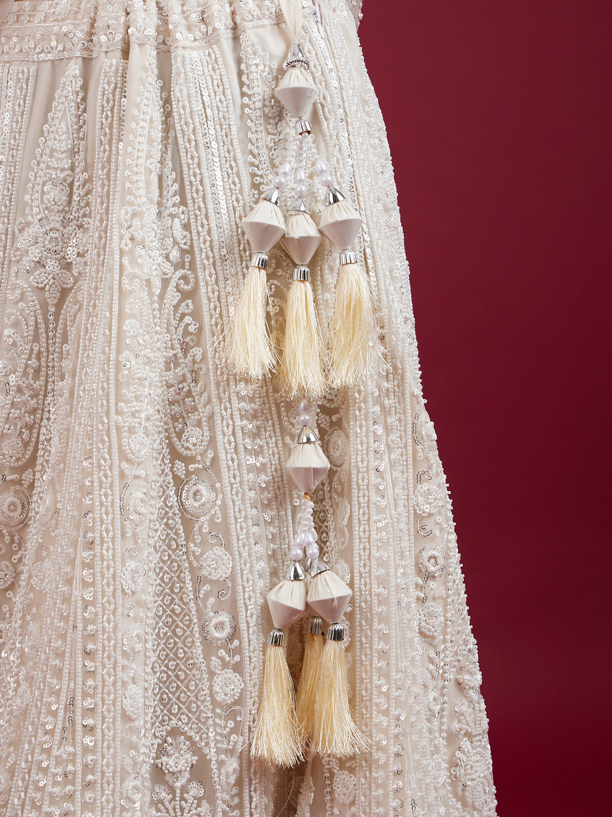 Mohey Women Exquisite Cream Net Lehenga Set with Dupatta