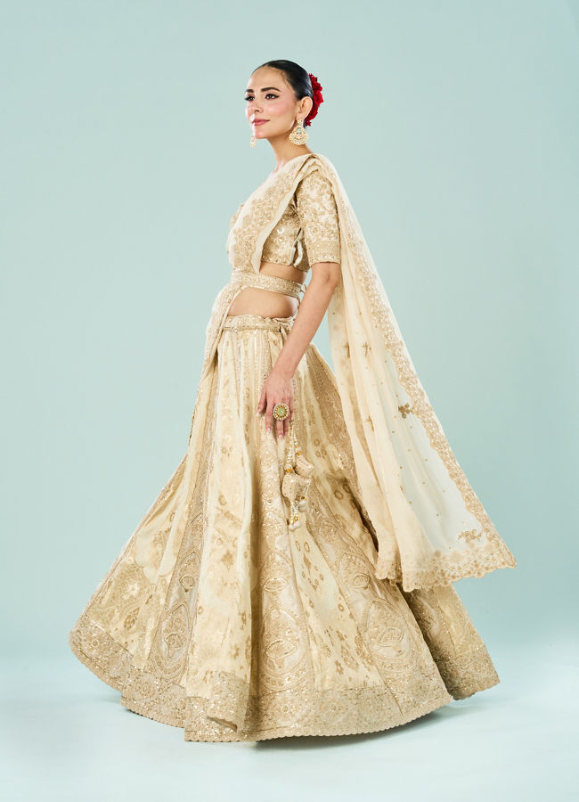 Mohey Women Ethereal Cream Bridal Lehenga