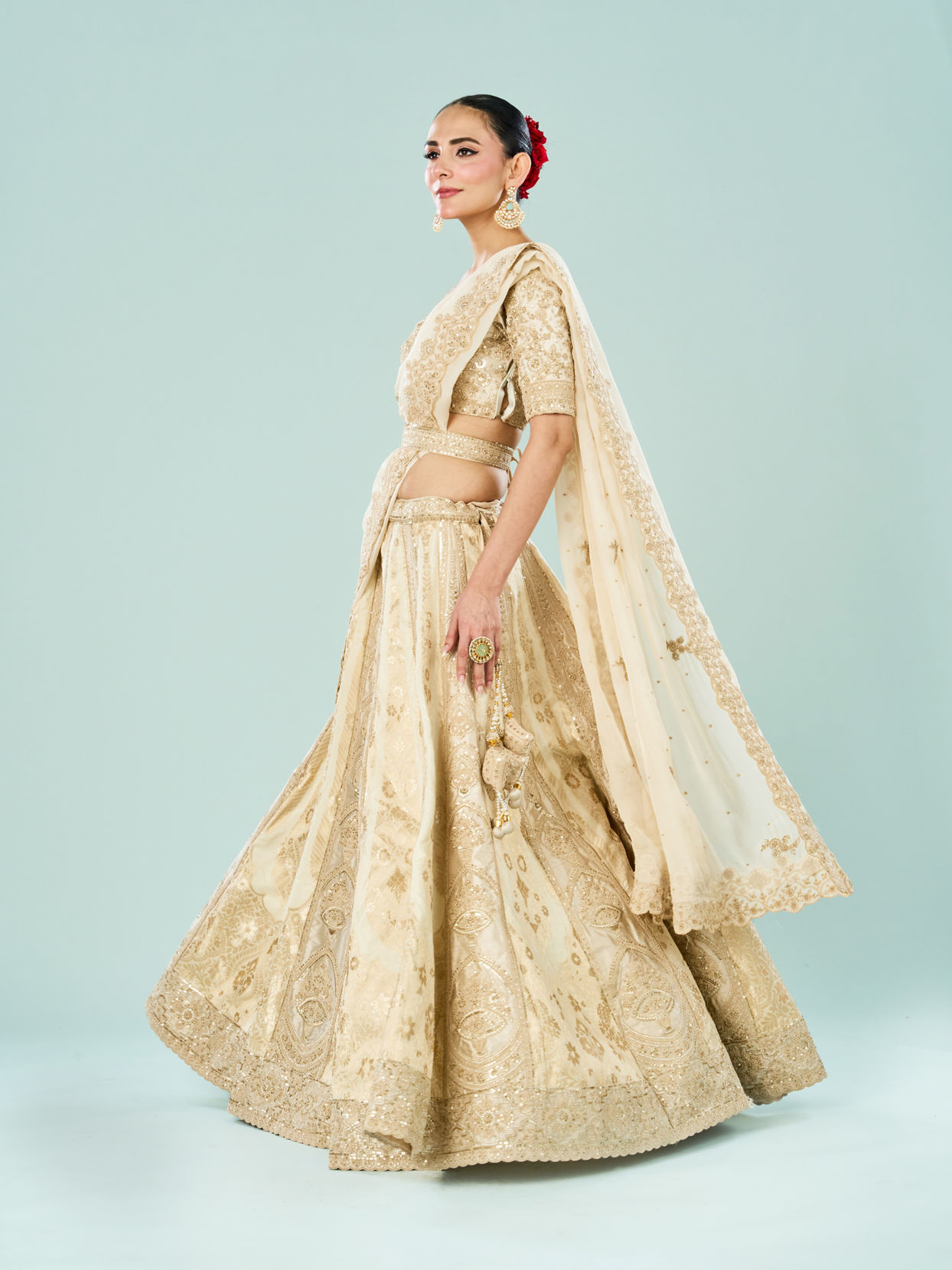 Mohey Women Ethereal Cream Bridal Lehenga