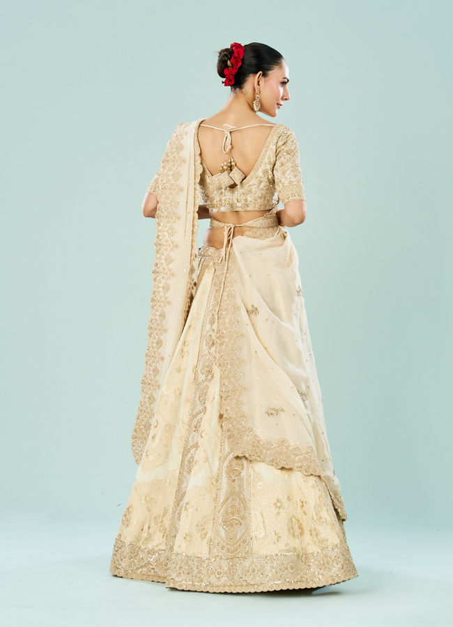 Mohey Women Ethereal Cream Bridal Lehenga