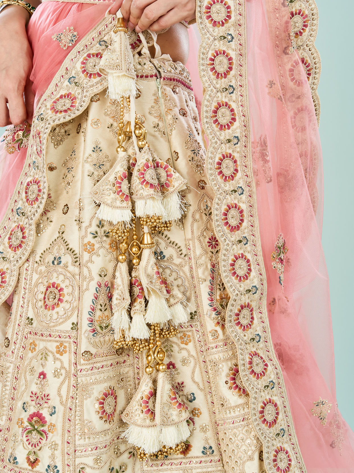 Mohey Women Elegant Cream Dream Semi Bridal Lehenga