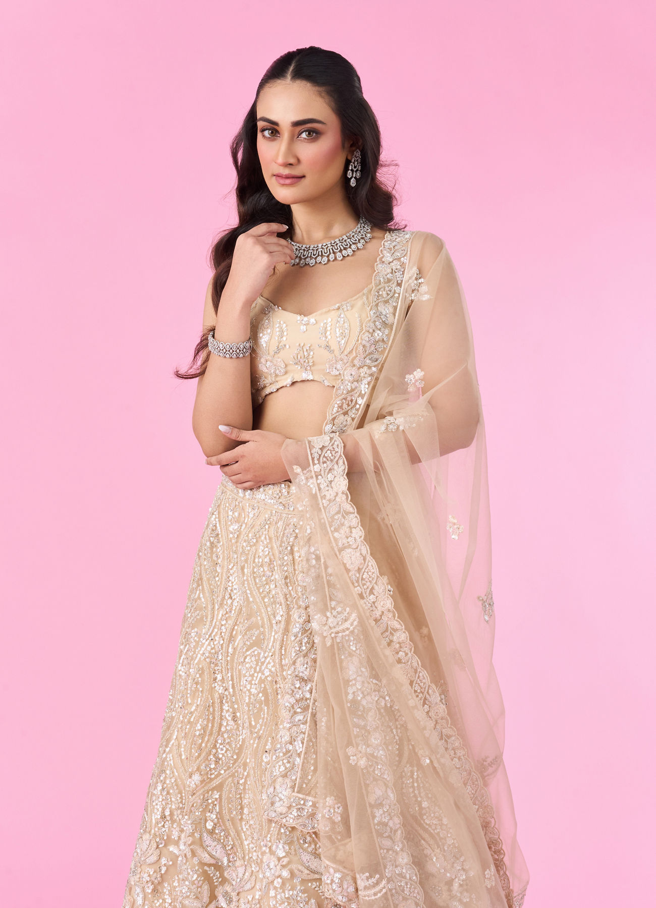 Mohey Women Cream Splendour Net Lehenga