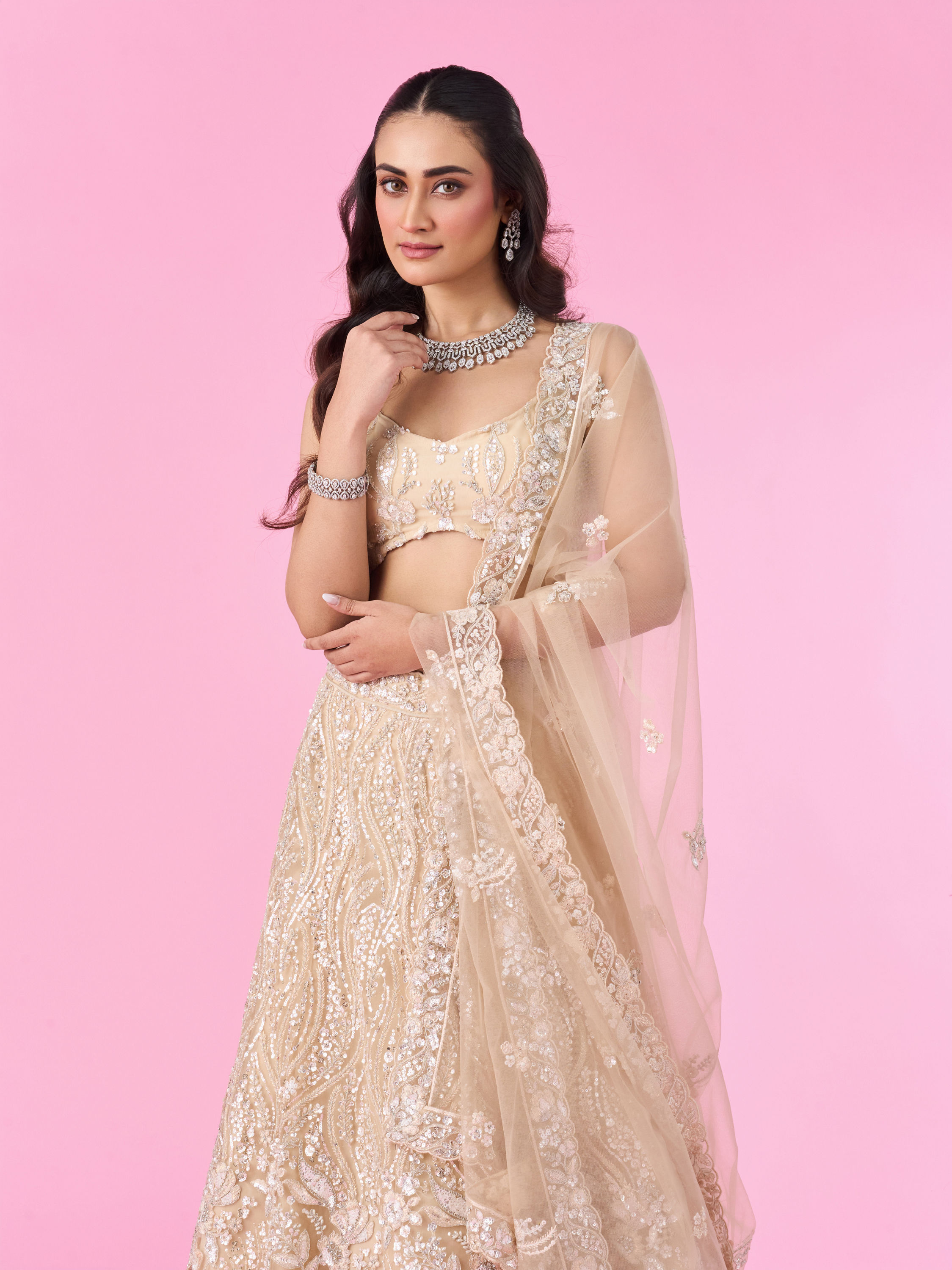 Mohey Women Cream Splendour Net Lehenga