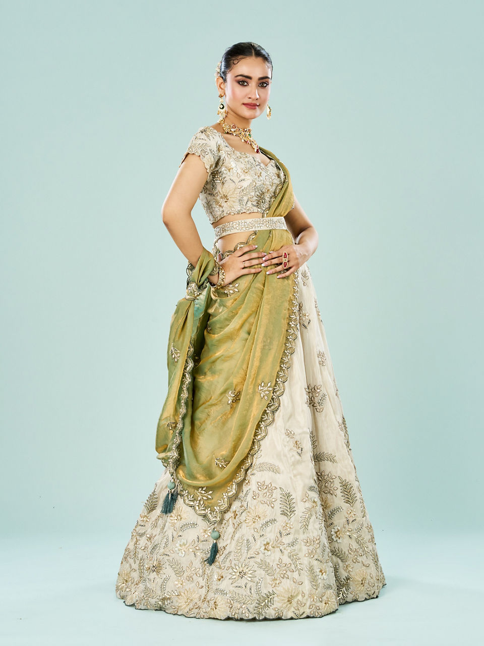 Mohey Women Elegant Cream Semi Bridal Lehenga