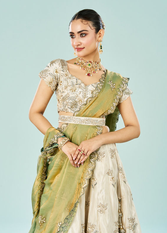 Mohey Women Elegant Cream Semi Bridal Lehenga