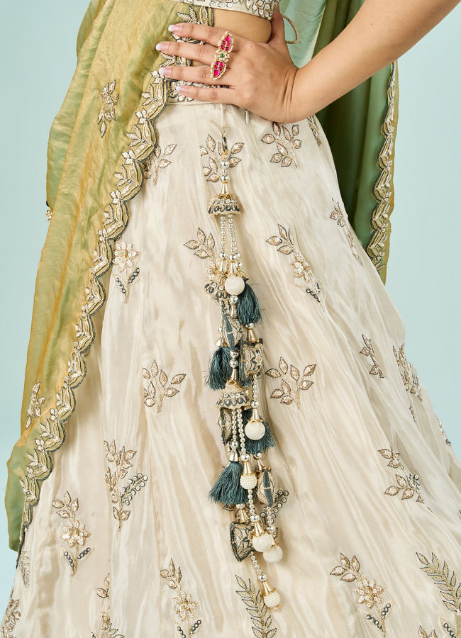 Mohey Women Elegant Cream Semi Bridal Lehenga