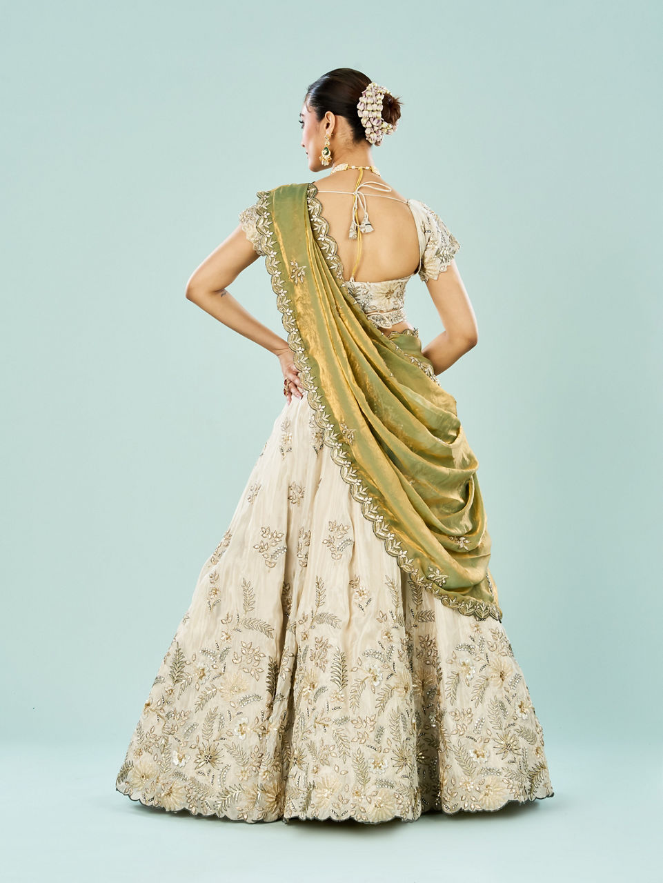 Mohey Women Elegant Cream Semi Bridal Lehenga