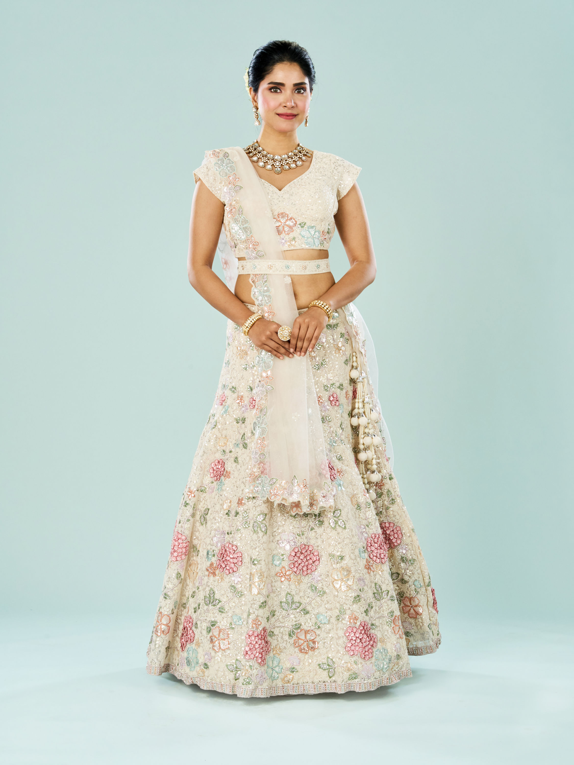 Mohey Women Classic Cream Majesty Semi Bridal Lehenga