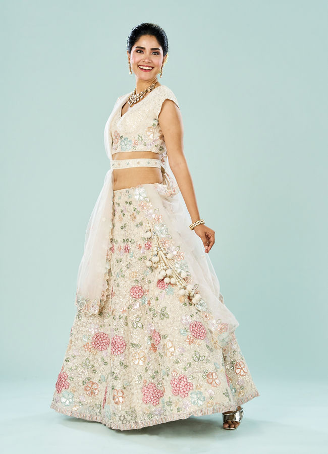 Mohey Women Classic Cream Majesty Semi Bridal Lehenga