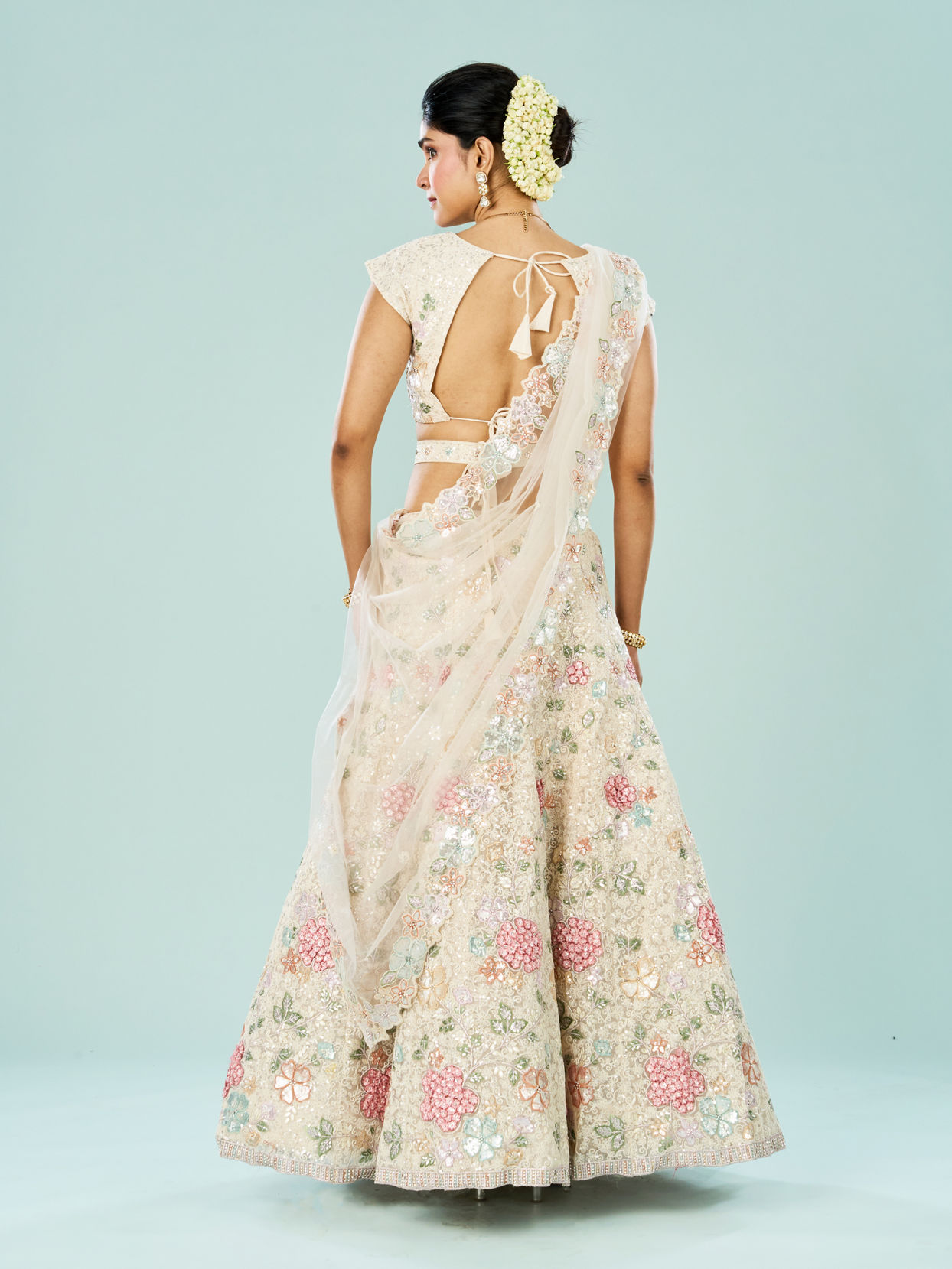 Mohey Women Classic Cream Majesty Semi Bridal Lehenga