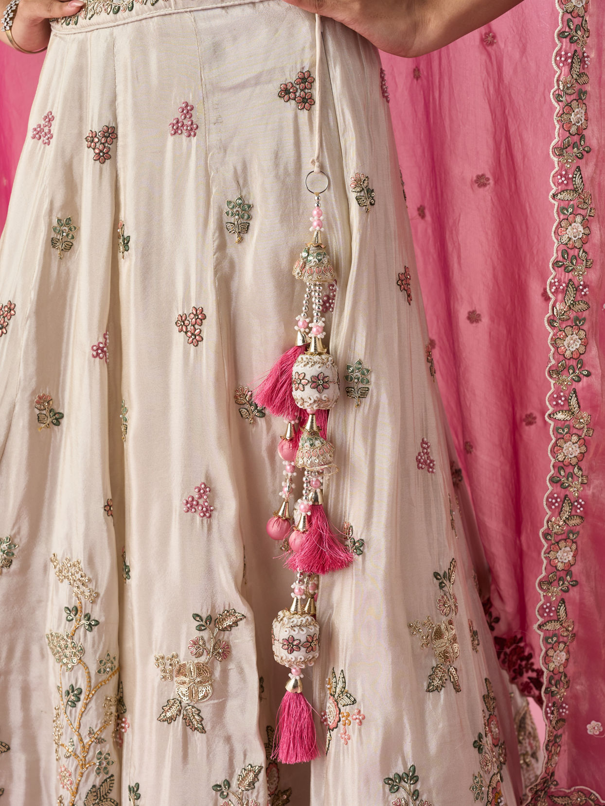 Mohey Women Cream Tissue Lehenga with Sequin Work