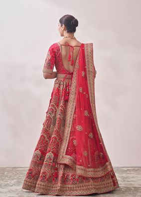 alt message - Mohey Women Ruby Red Imperial Patterned Bridal Lehenga image number 3