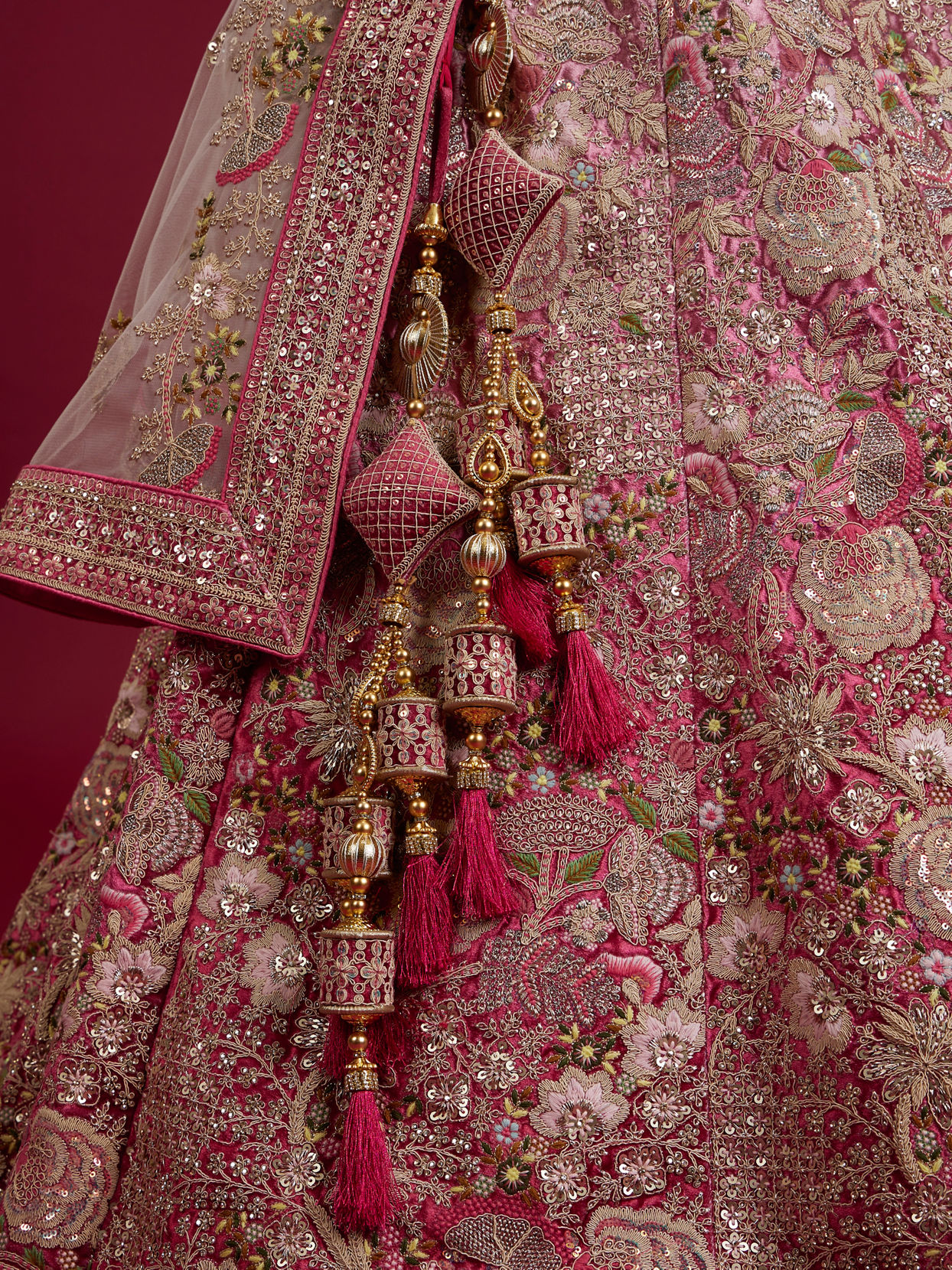 Mohey Women Berry Pink Floral Embroidered Bridal Lehenga image number 3