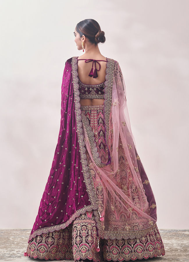 alt message - Mohey Women Flamingo Pink and Purple Imperial Patterned Bridal Lehenga image number 3