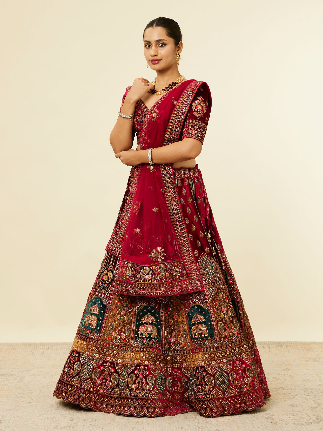 alt message - Mohey Women Maroon Floral Aari Embroidered Lehenga image number 2