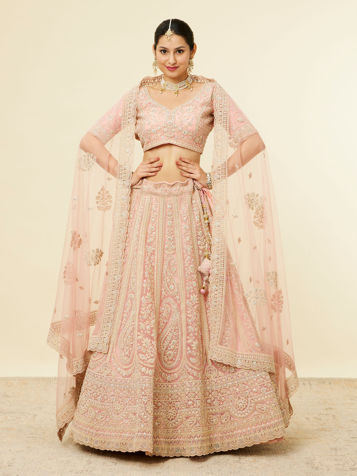 alt message - Mohey Women Light Pink Imperial Paisley Patterned Lehenga image number 0