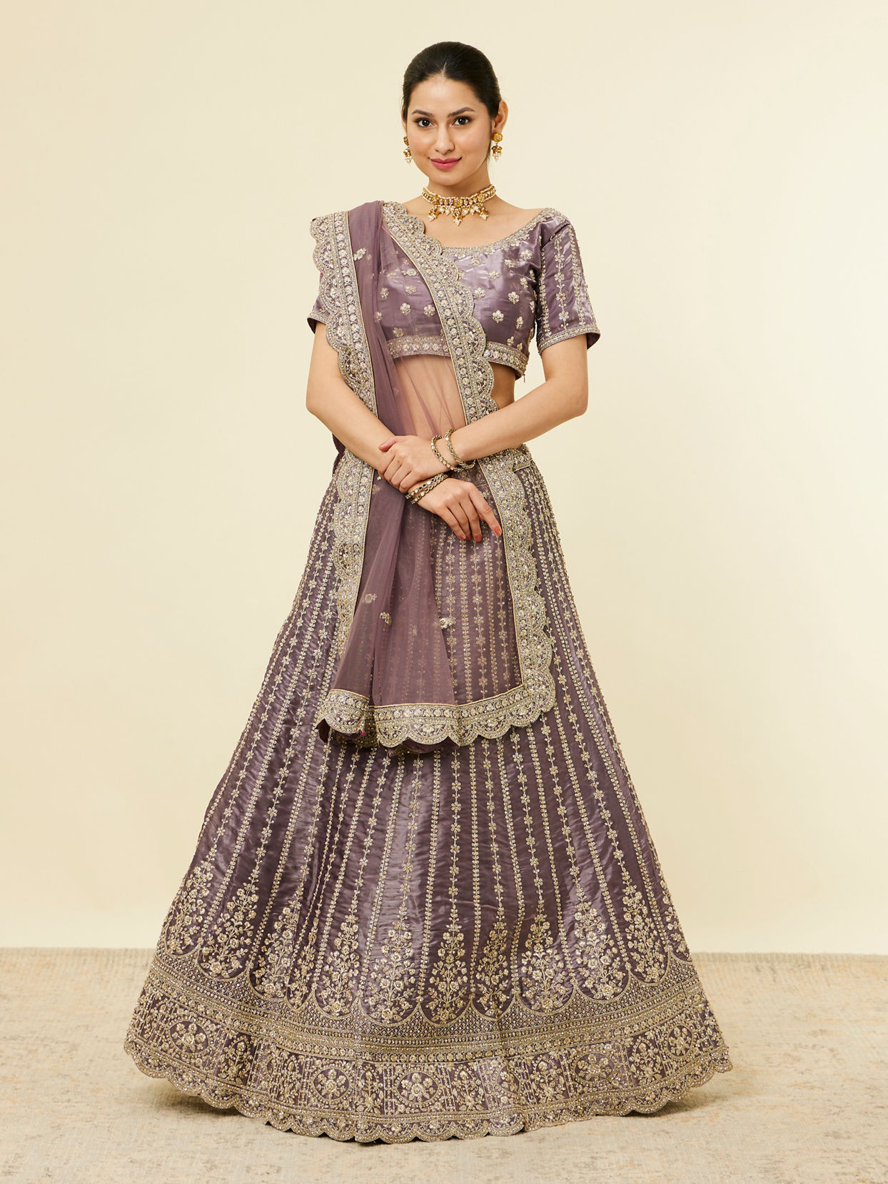 alt message - Mohey Women Purple Floral Aari Embroidered Lehenga image number 0