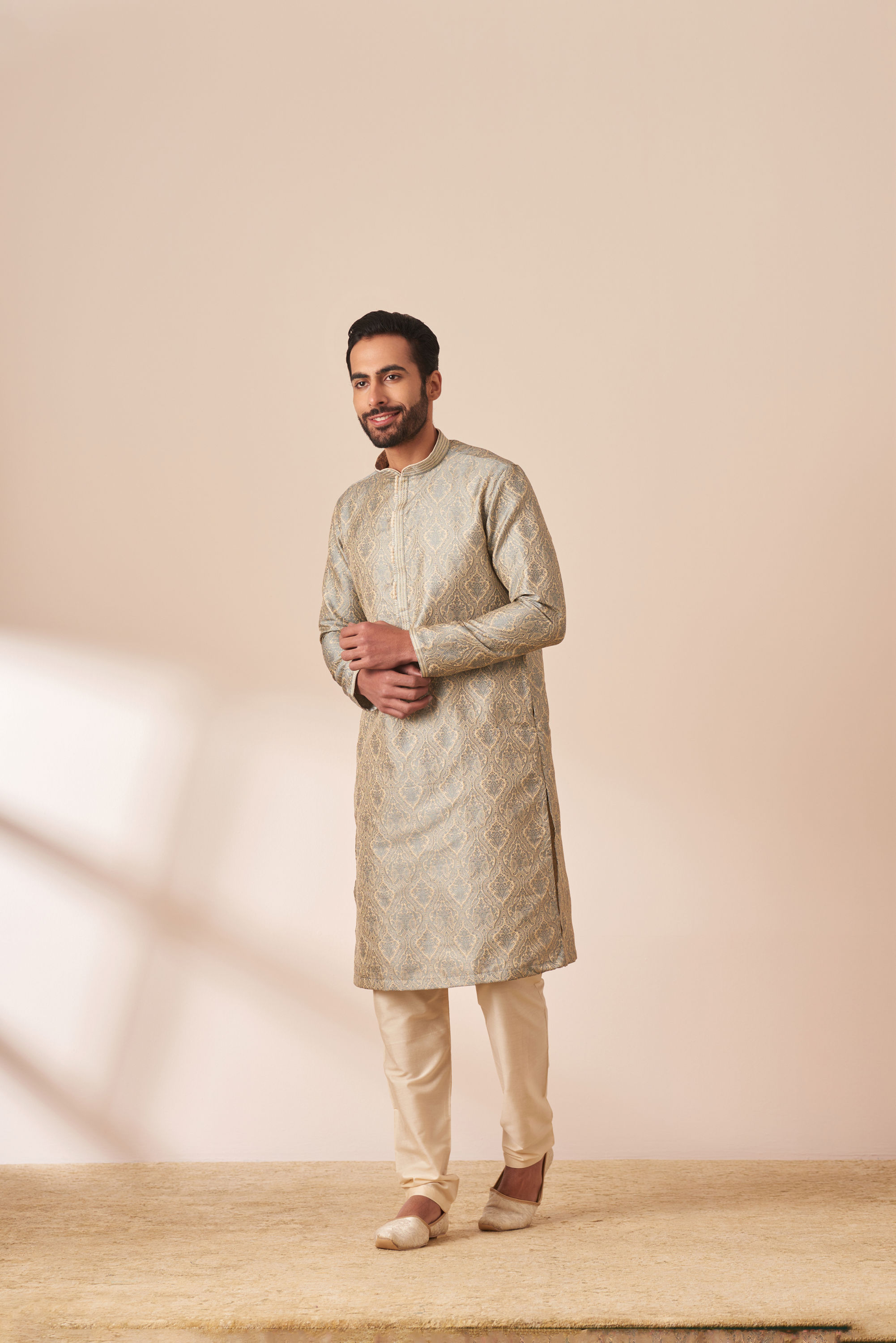 Manyavar Men Light Grey Jacquard Kurta Pajama