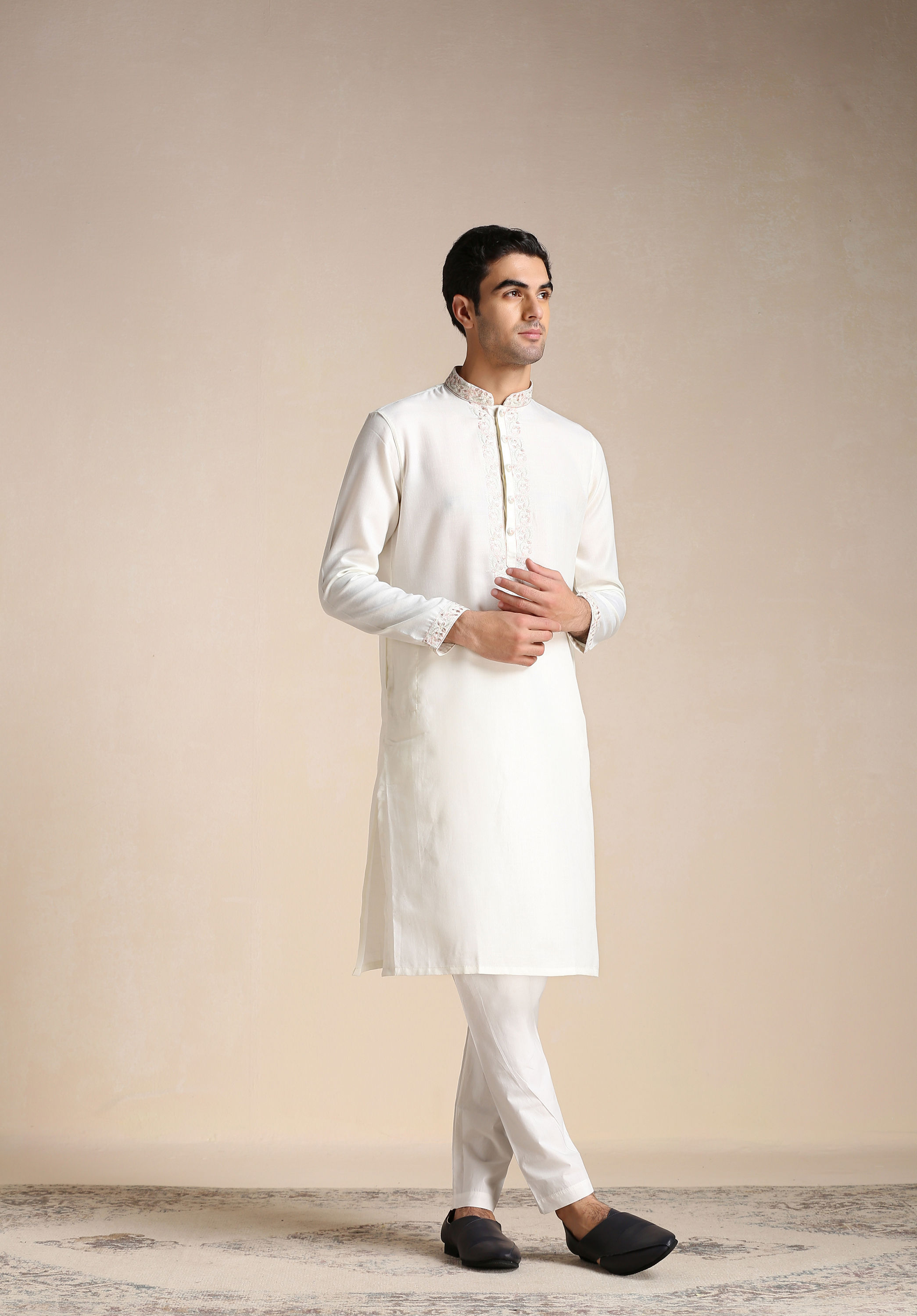 Manyavar Men Cream Kashmiri Embroidery Kurta Set