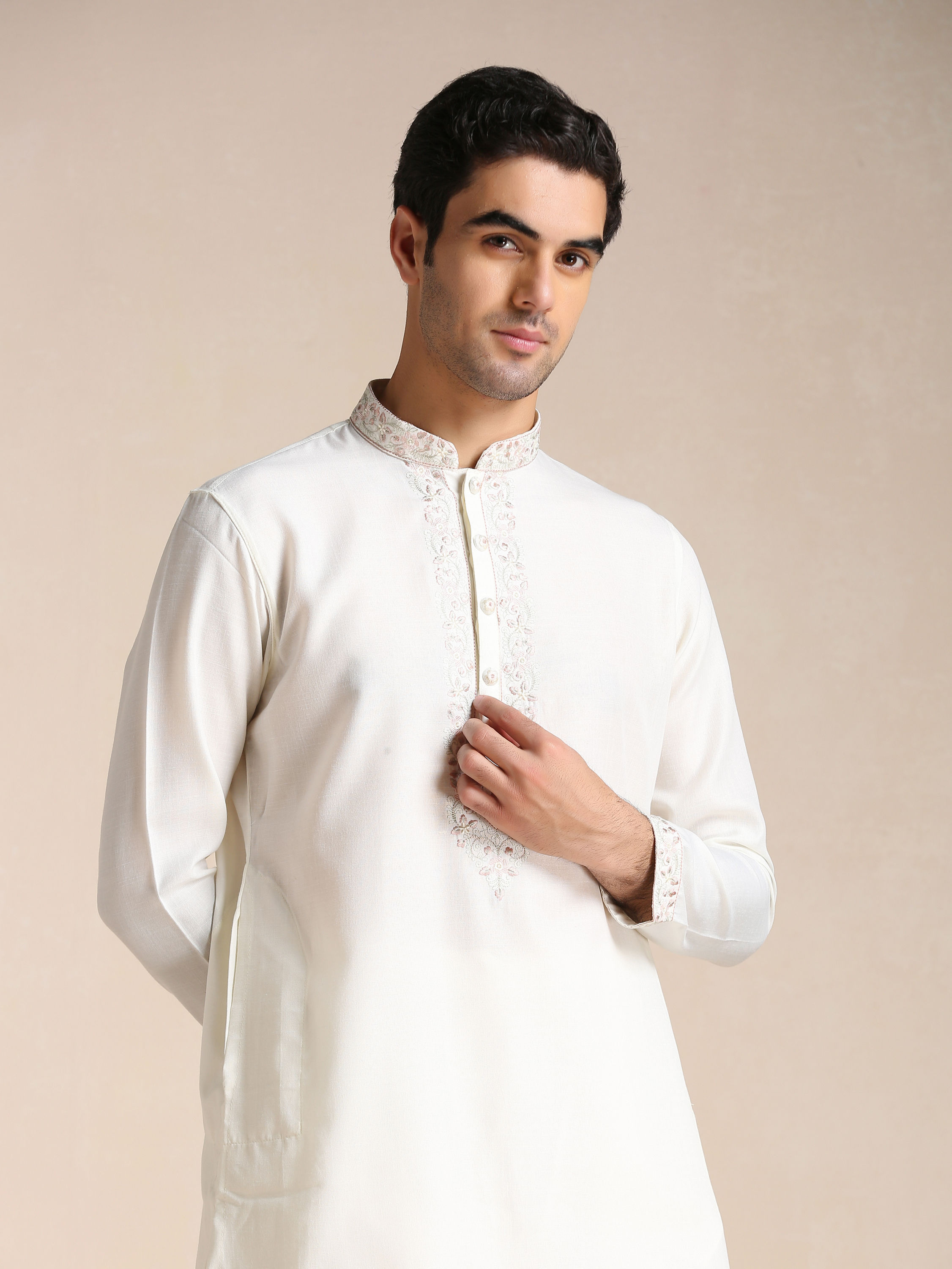 Manyavar Men Cream Kashmiri Embroidery Kurta Set