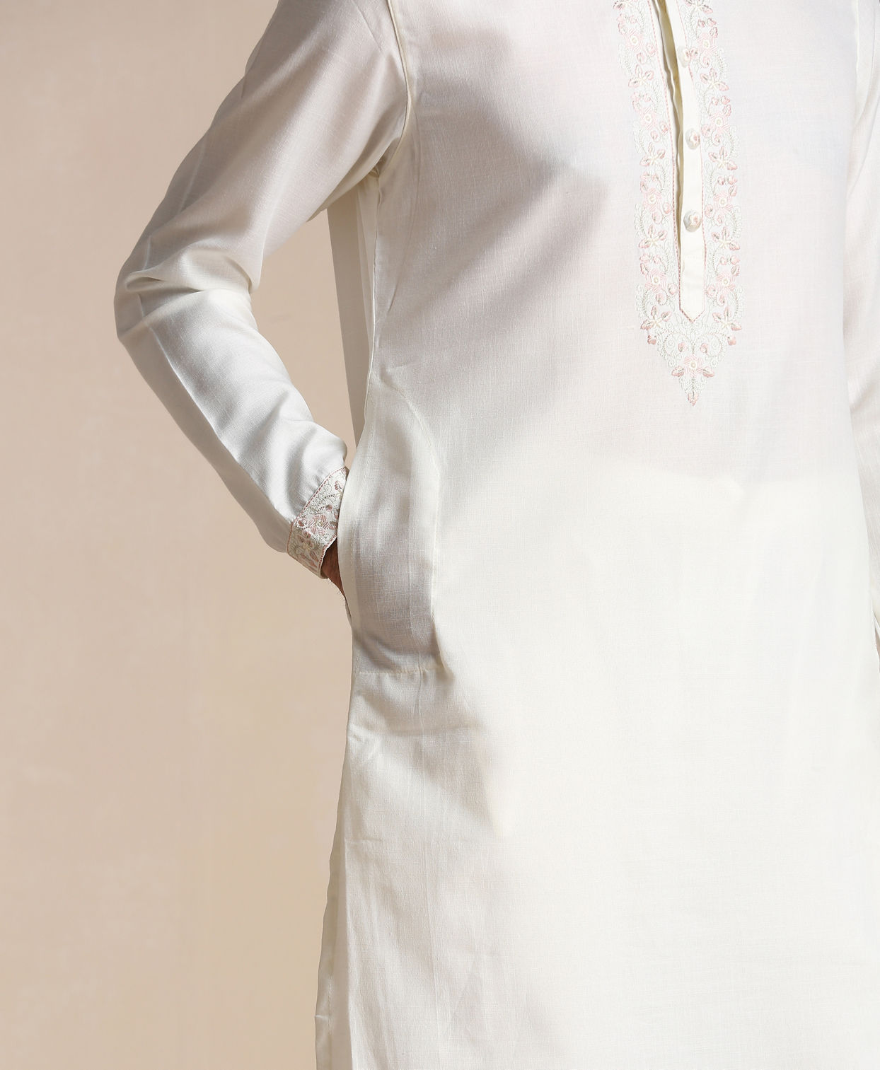 alt message - Manyavar Men Cream Kashmiri Embroidery Kurta Set image number 2