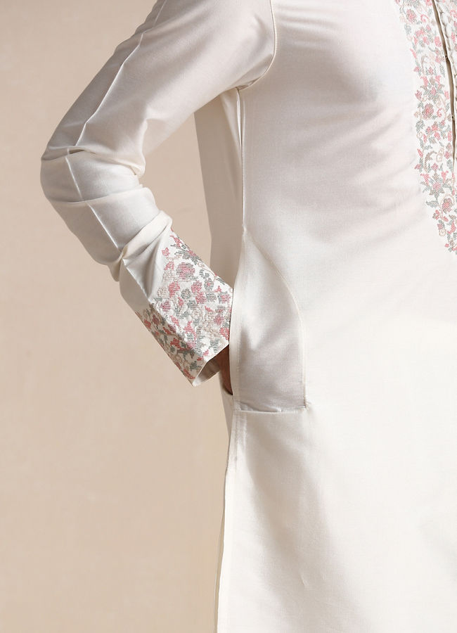 alt message - Manyavar Men Creamy White Embroidery Detailed Kurta Set image number 2