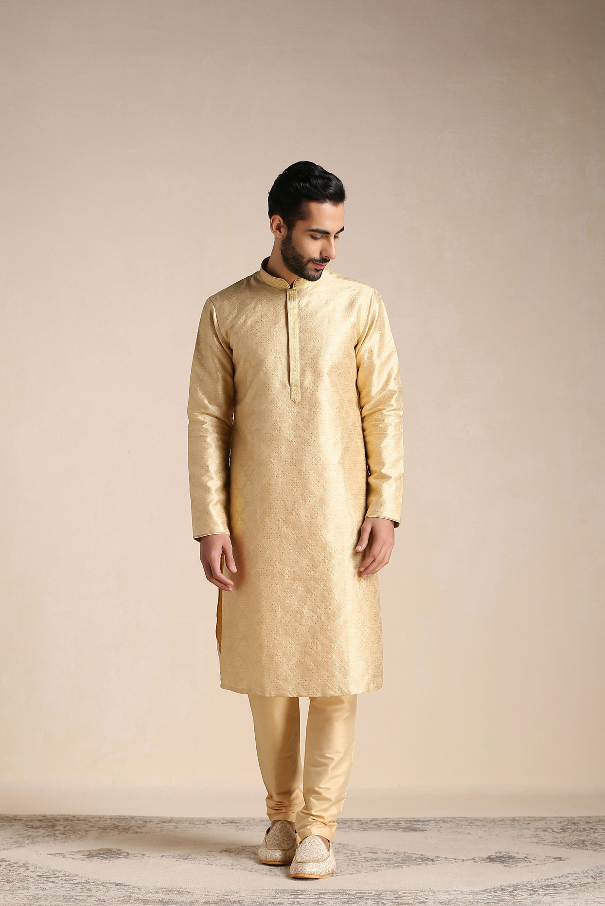 alt message - Manyavar Men Golden Beige Self-Patterned Kurta Set image number 1