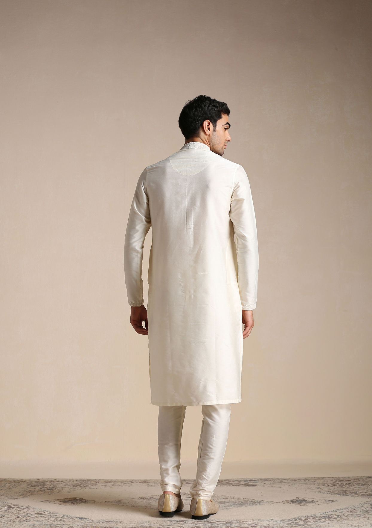 Manyavar Men Pearl White Embroidered Neck Kurta Set