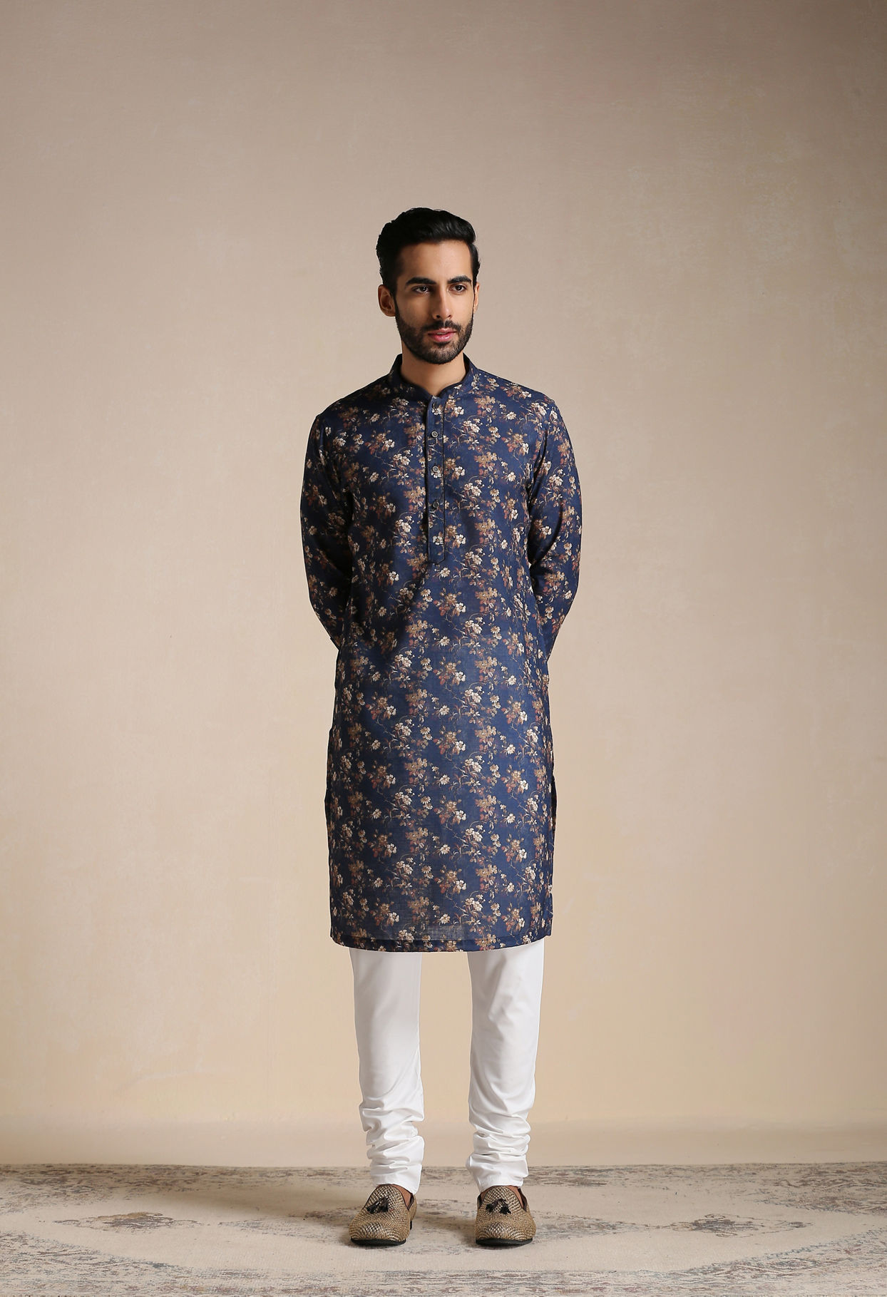 alt message - Manyavar Men Dazzling Blue Floral Print Kurta image number 1