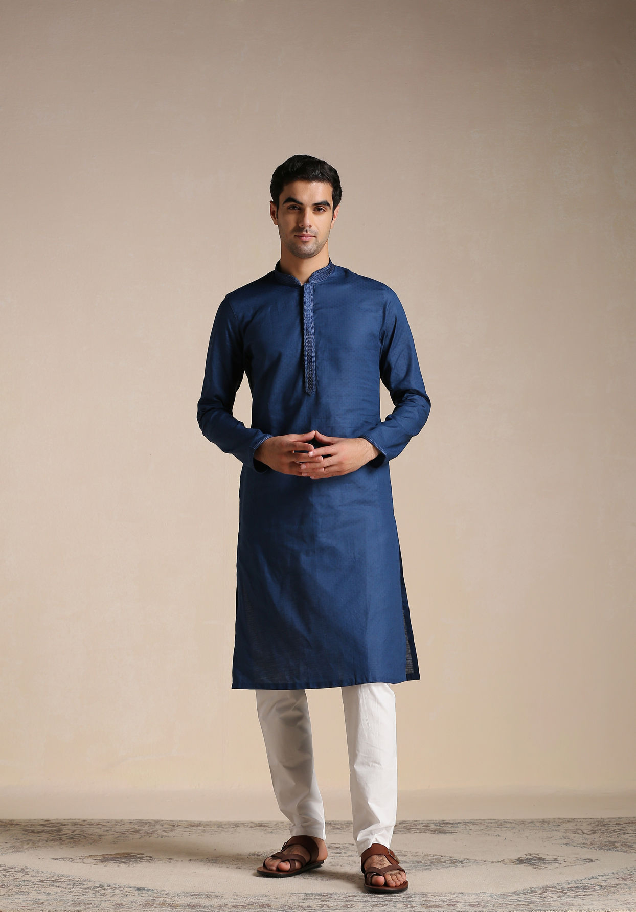 alt message - Manyavar Men Plain Blue Cotton Kurta image number 1