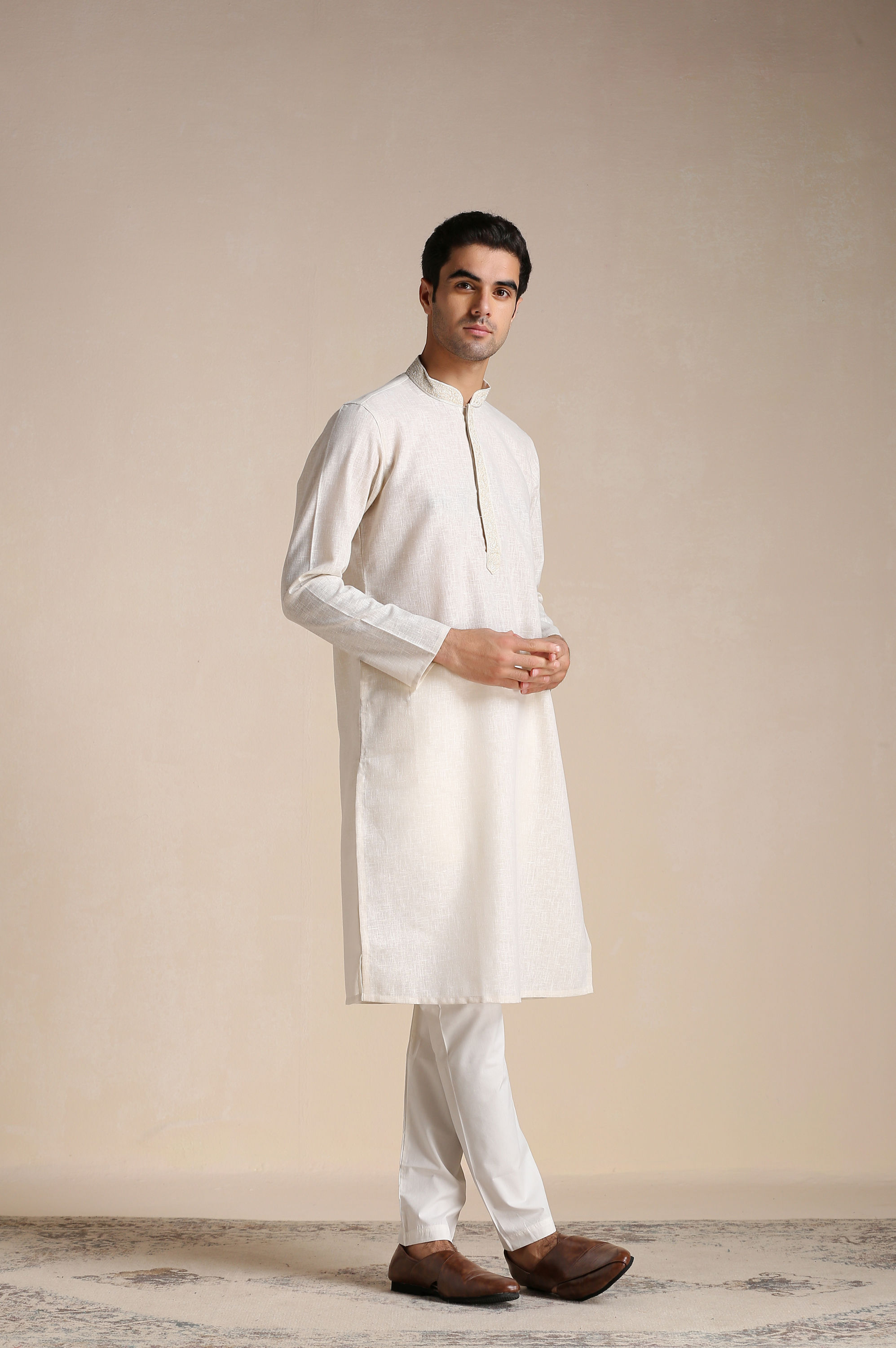 Manyavar Men Cream Kurta Pajama With Collar & Placket Embroidery