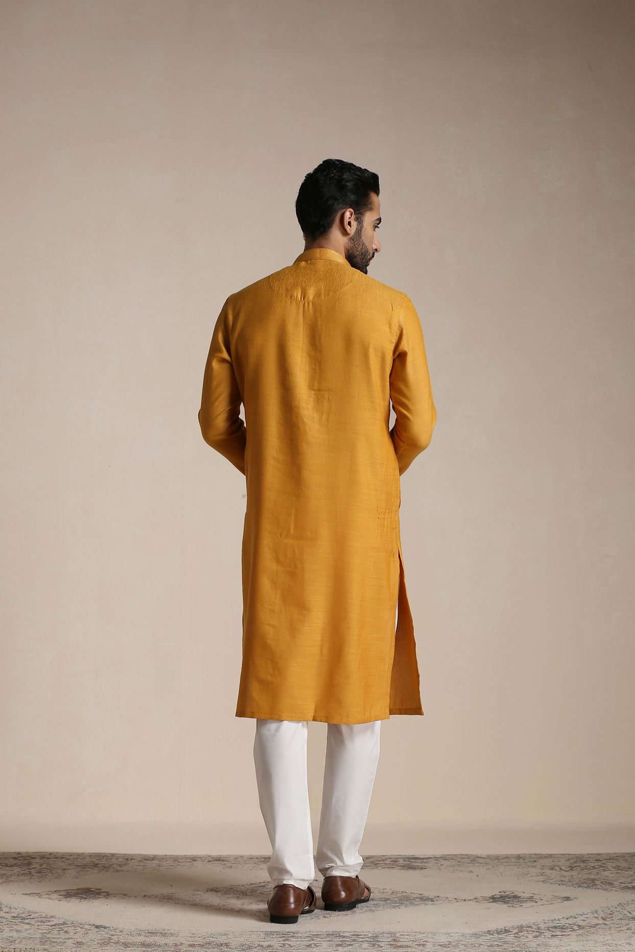 alt message - Manyavar Men Sunrise Orange Placket Detailed Kurta Set image number 3