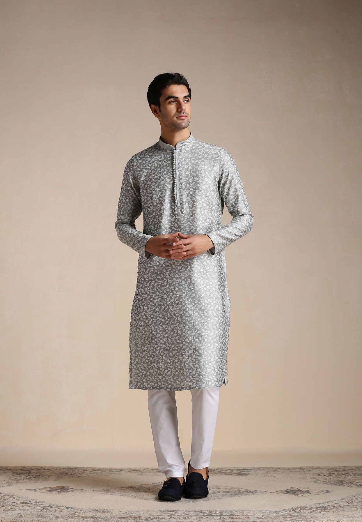 Manyavar Men Silver Grey Jacquard Patterned Kurta Set image number 1