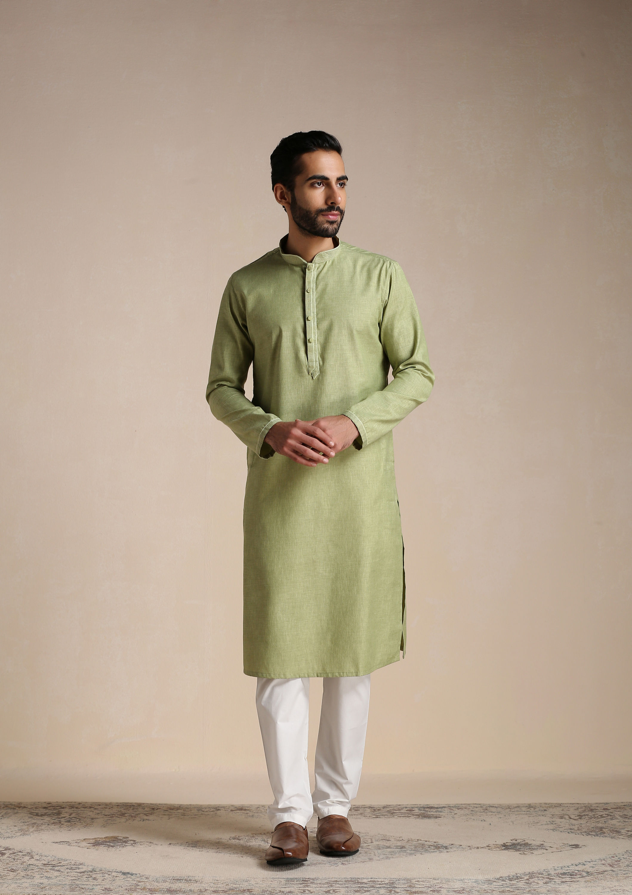 Manyavar Men Green Kurta With Embroidered Collar