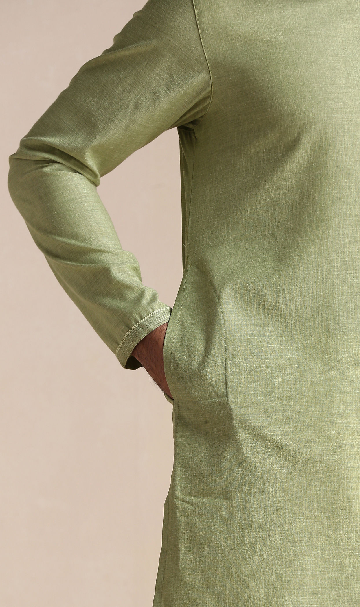 Manyavar Men Green Kurta With Embroidered Collar